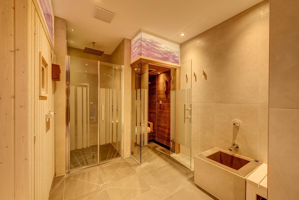 Garni Hotel Kessler ติโรโล ภายนอก รูปภาพ