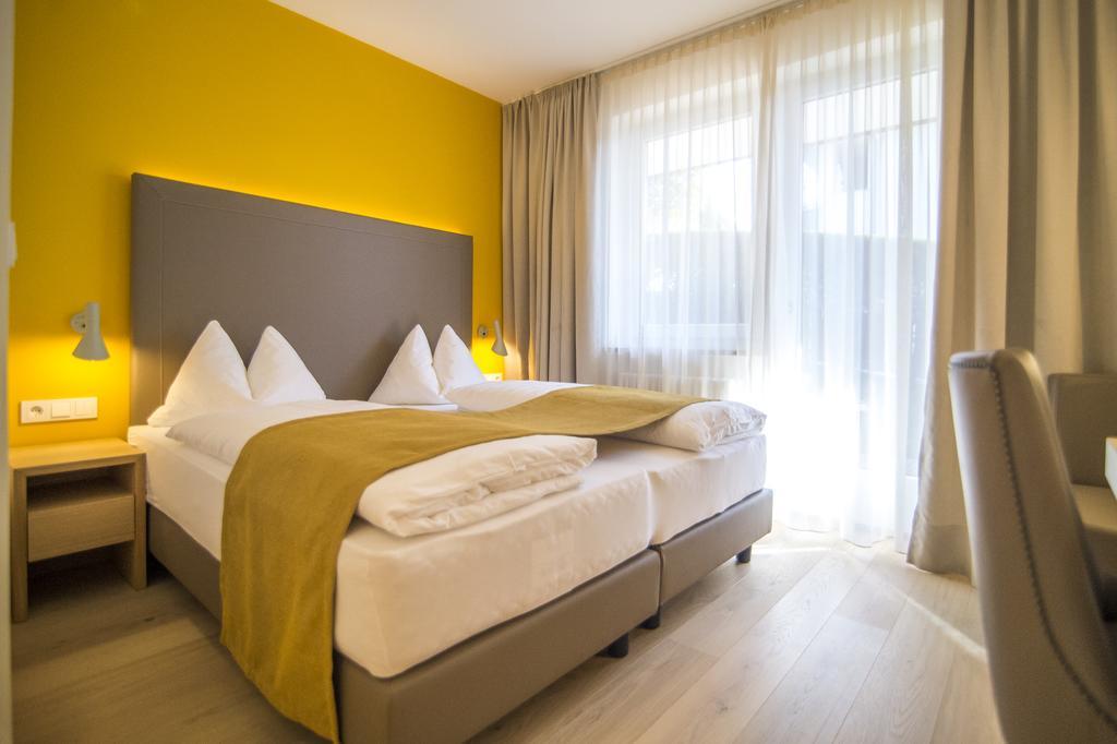 Garni Hotel Kessler ติโรโล ภายนอก รูปภาพ